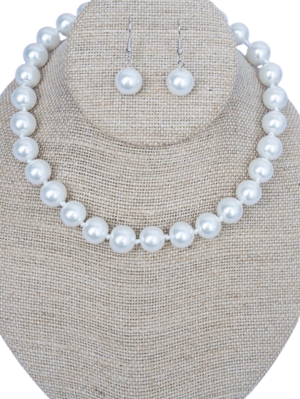 Crystal Avenue The Classic Edit Pearl Necklace and Earring Set (NWT)
